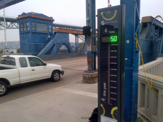 708 Fremont Bridge Bike Counter.jpg